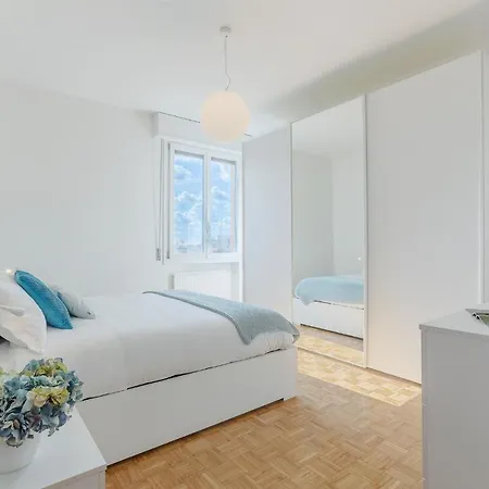 Luminoso Con Terrazzo Vicino All'universita' * 费拉拉