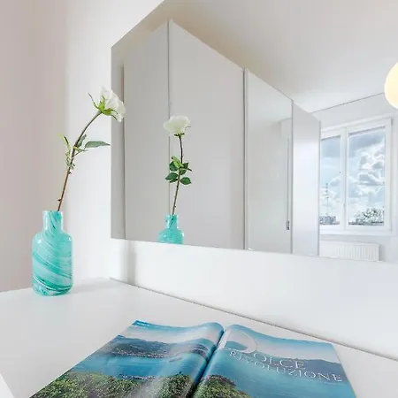 Luminoso Con Terrazzo Vicino All'universita' 费拉拉