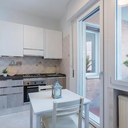 Apartmán Guesthost - Luminoso Con Terrazzo Vicino All'universita'