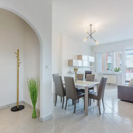 Apartament Guesthost - Luminoso Con Terrazzo Vicino All'universita' *