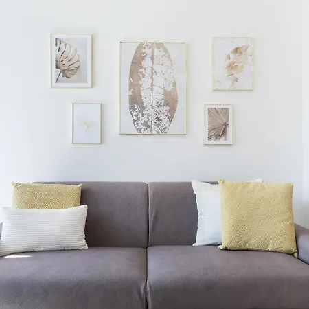 Luminoso Con Terrazzo Vicino All'universita' 아파트 *