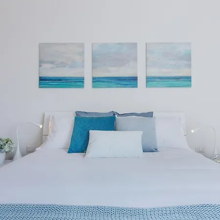 Luminoso Con Terrazzo Vicino All'universita' 아파트 *