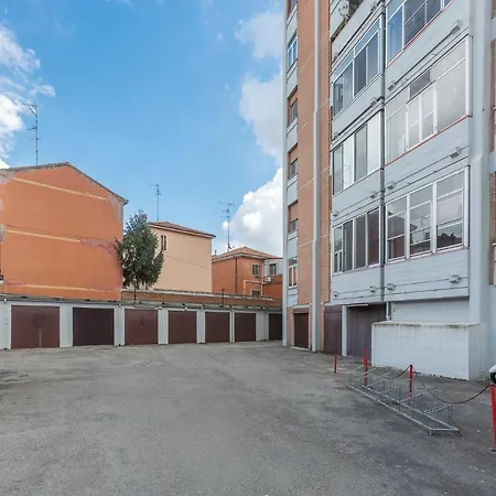 Apartment Luminoso Con Terrazzo Vicino All'universita'