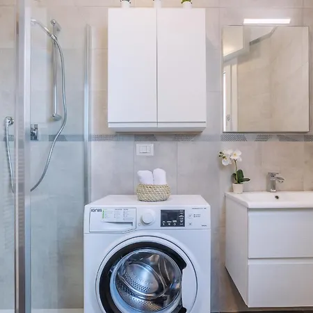 Luminoso Con Terrazzo Vicino All'universita' Apartment