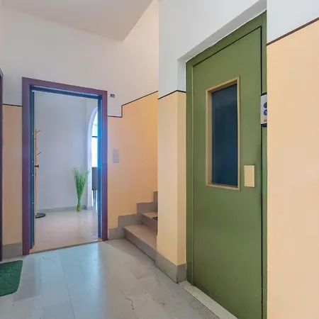 Apartment Luminoso Con Terrazzo Vicino All'universita' Ferrara