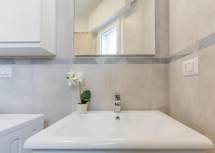 Apartament Guesthost - Luminoso Con Terrazzo Vicino All'universita' Ferrara